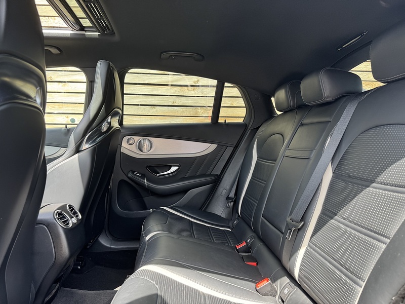Mercedes-Benz GLC 2018'68 GLC63 V8 BiTurbo AMG S (premium) | Pan Roof | Big Spec! - U9134