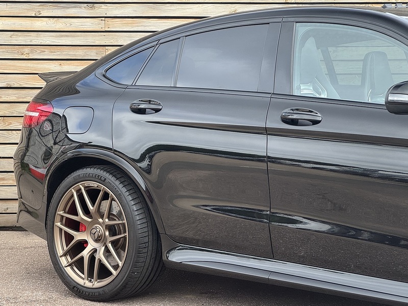 Mercedes-Benz GLC 2018'68 GLC63 V8 BiTurbo AMG S (premium) | Pan Roof | Big Spec! - U9134