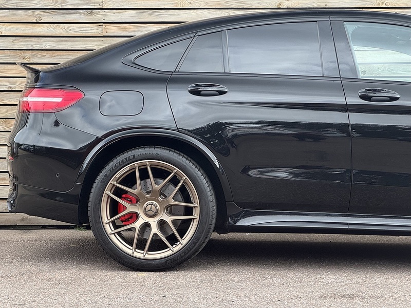 Mercedes-Benz GLC 2018'68 GLC63 V8 BiTurbo AMG S (premium) | Pan Roof | Big Spec! - U9134