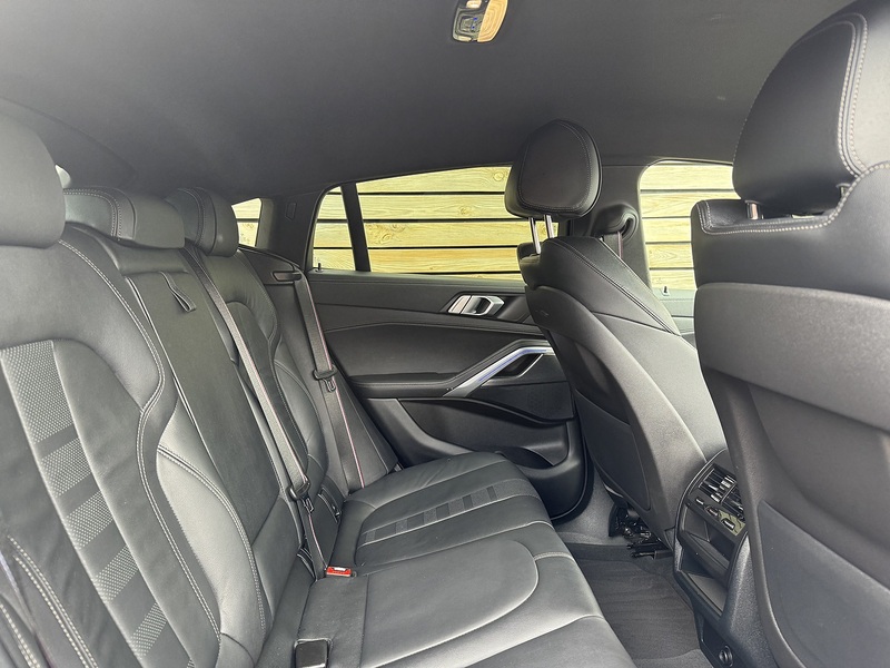 BMW X6 2023'23 40i MHT M Sport | M Sport Pro Pack | Ambient Lighting - U9147