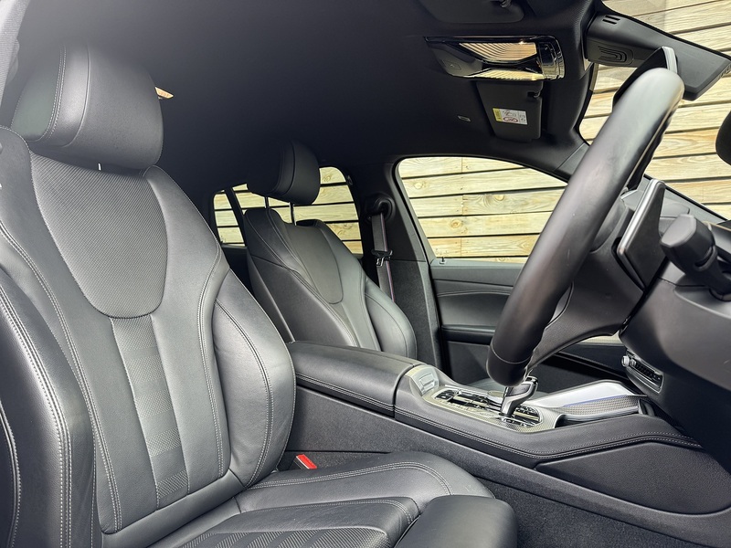 BMW X6 2023'23 40i MHT M Sport | M Sport Pro Pack | Ambient Lighting - U9147