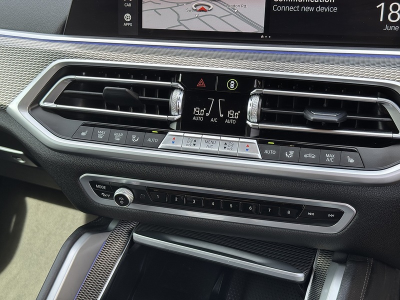 BMW X6 2023'23 40i MHT M Sport | M Sport Pro Pack | Ambient Lighting - U9147