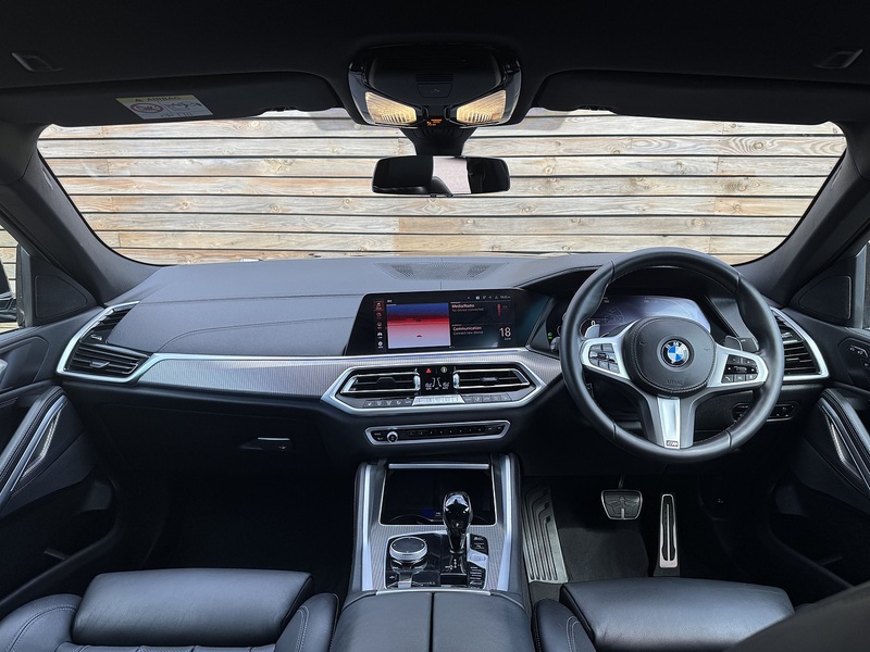 BMW X6 2023'23 40i MHT M Sport | M Sport Pro Pack | Ambient Lighting - U9147