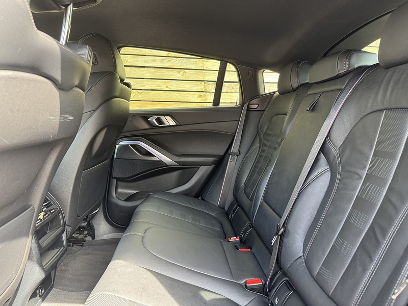 BMW X6 2023'23 40i MHT M Sport | M Sport Pro Pack | Ambient Lighting - U9147