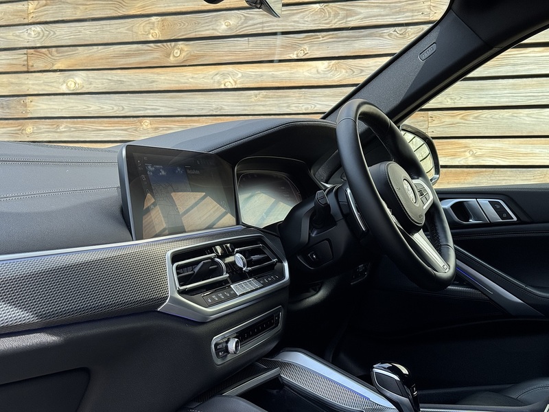 BMW X6 2023'23 40i MHT M Sport | M Sport Pro Pack | Ambient Lighting - U9147