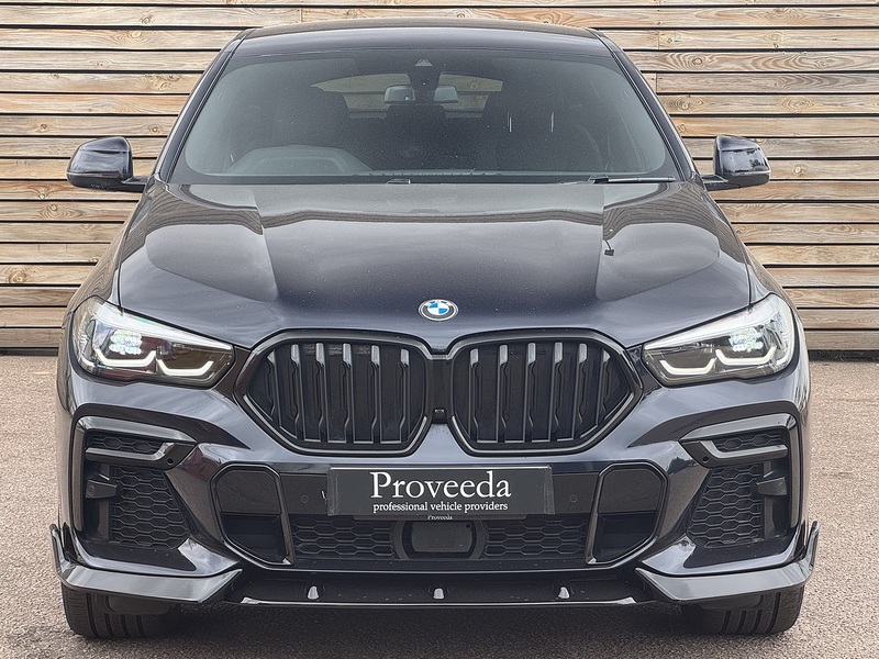 BMW X6 2023'23 40i MHT M Sport | M Sport Pro Pack | Ambient Lighting - U9147