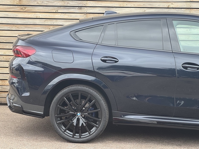 BMW X6 2023'23 40i MHT M Sport | M Sport Pro Pack | Ambient Lighting - U9147