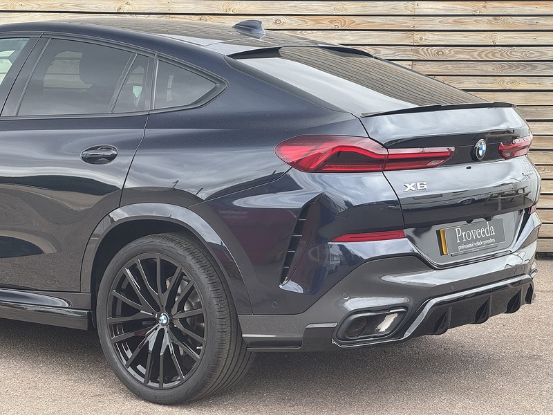BMW X6 2023'23 40i MHT M Sport | M Sport Pro Pack | Ambient Lighting - U9147