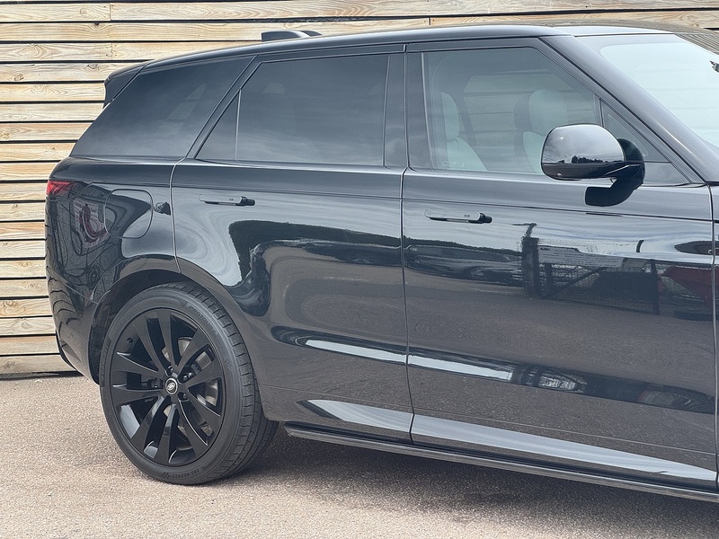 Land Rover Range Rover Sport 2025'25 D300 MHEV Dynamic SE | Huge Spec | Pan Roof - U9148