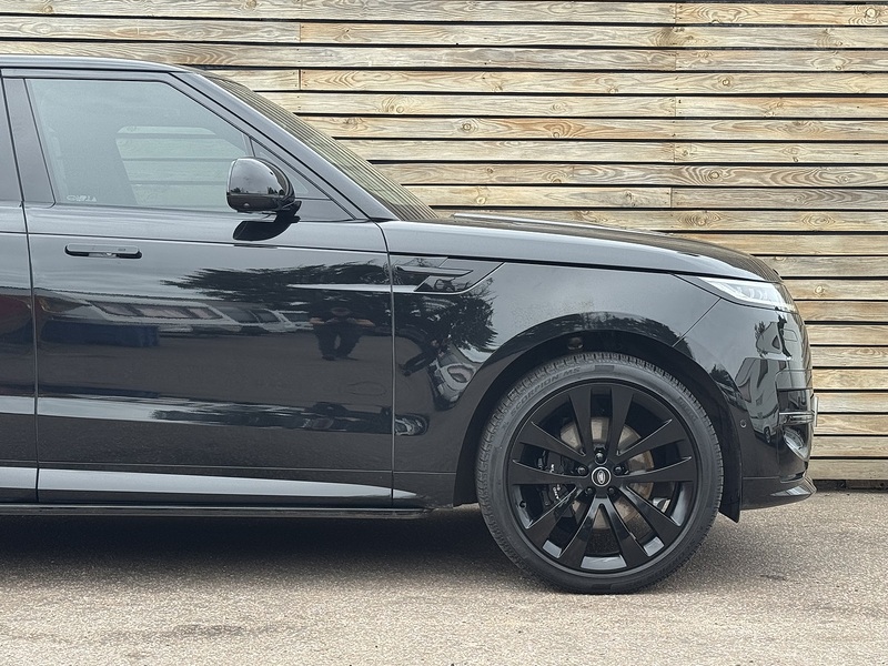 Land Rover Range Rover Sport 2025'25 D300 MHEV Dynamic SE | Huge Spec | Pan Roof - U9148