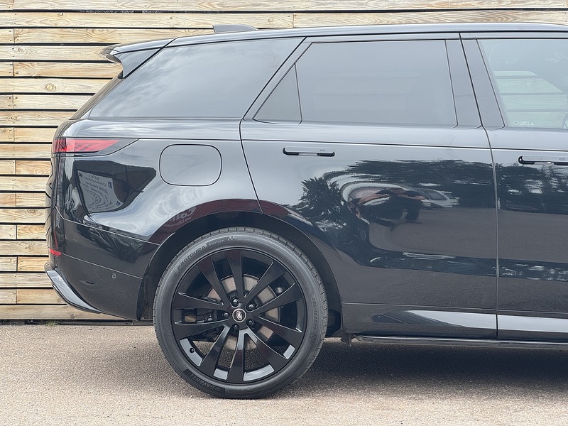 Land Rover Range Rover Sport 2025'25 D300 MHEV Dynamic SE | Huge Spec | Pan Roof - U9148