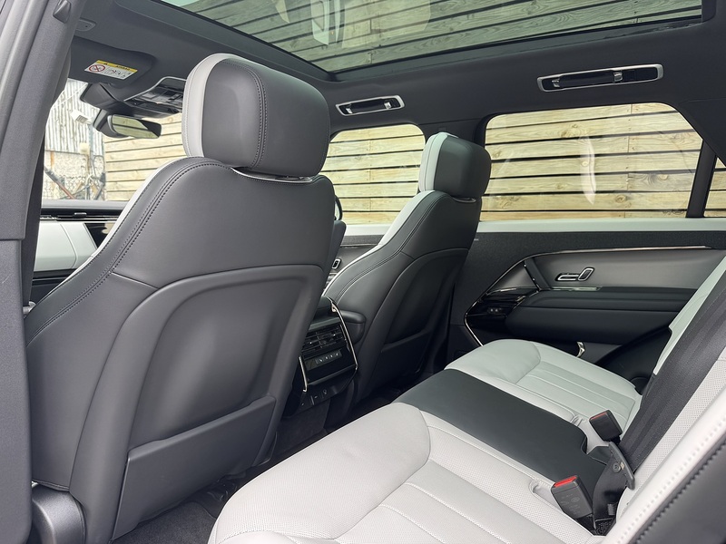 Land Rover Range Rover Sport 2025'25 D300 MHEV Dynamic SE | Huge Spec | Pan Roof - U9148