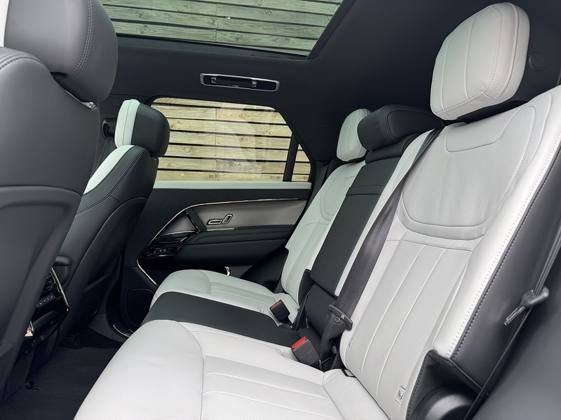 Land Rover Range Rover Sport 2025'25 D300 MHEV Dynamic SE | Huge Spec | Pan Roof - U9148