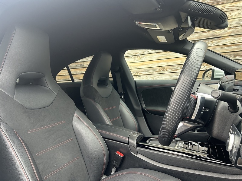 Mercedes-Benz CLA 2024'24 CLA220d AMG Line | Ambient Lighting | Premium Pack - U9152