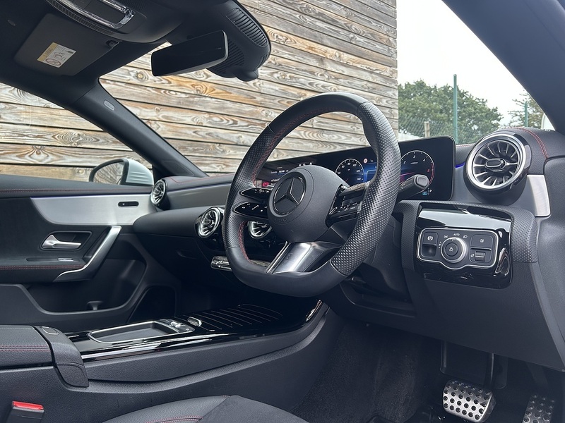 Mercedes-Benz CLA 2024'24 CLA220d AMG Line | Ambient Lighting | Premium Pack - U9152