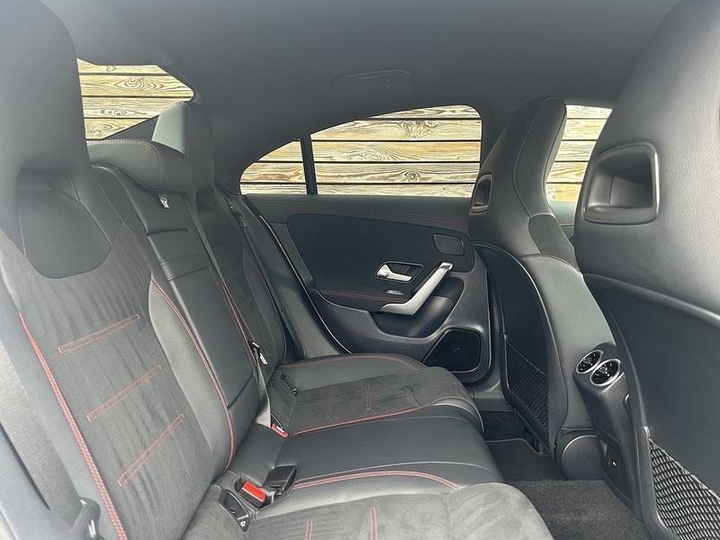 Mercedes-Benz CLA 2024'24 CLA220d AMG Line | Ambient Lighting | Premium Pack - U9152