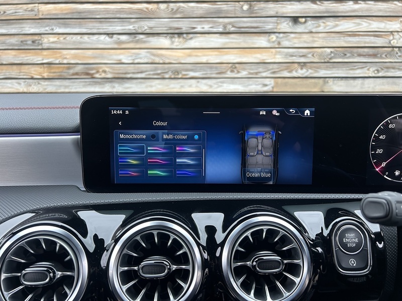 Mercedes-Benz CLA 2024'24 CLA220d AMG Line | Ambient Lighting | Premium Pack - U9152