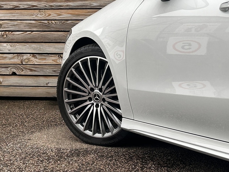 Mercedes-Benz CLA 2024'24 CLA220d AMG Line | Ambient Lighting | Premium Pack - U9152