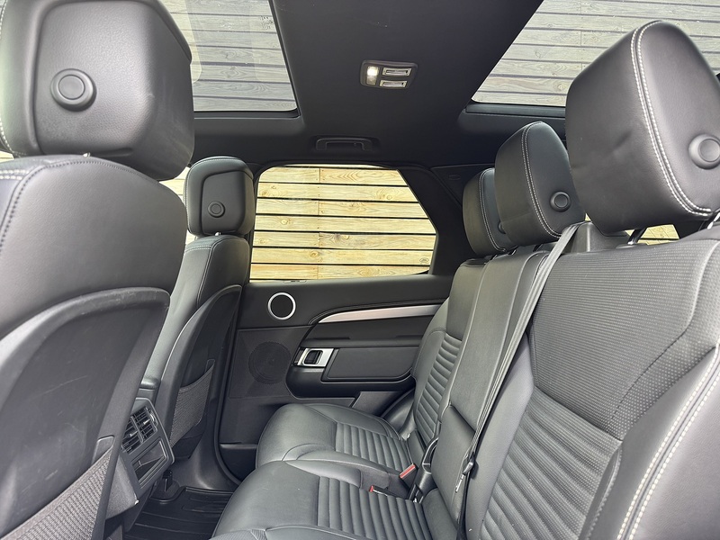 Land Rover Discovery 2023'23 D250 MHEV R-Dynamic SE | Pan Roof | Heated Seats - U9158