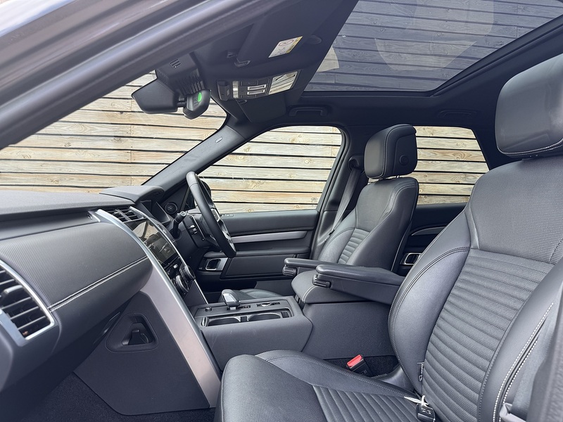 Land Rover Discovery 2023'23 D250 MHEV R-Dynamic SE | Pan Roof | Heated Seats - U9158