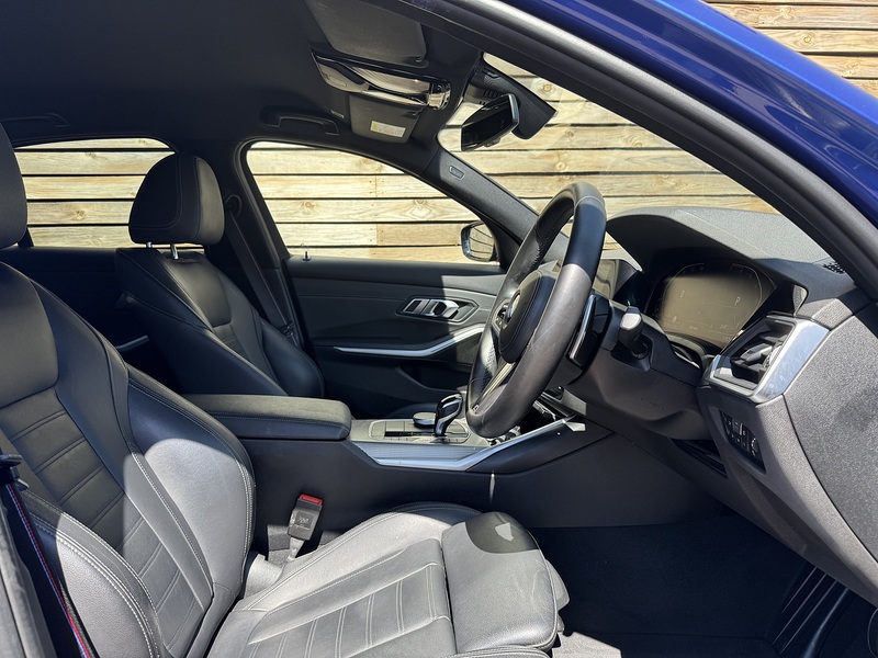 BMW 3 Series 2020'70 320i M Sport | Heated Seats | M Sport Pro Pack - U9161