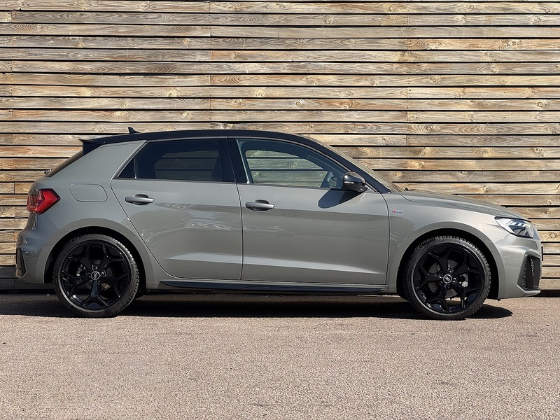 Audi A1 2024'74 TFSI Black Edition | Technoloy Pack  | Sonos Sound - U9167