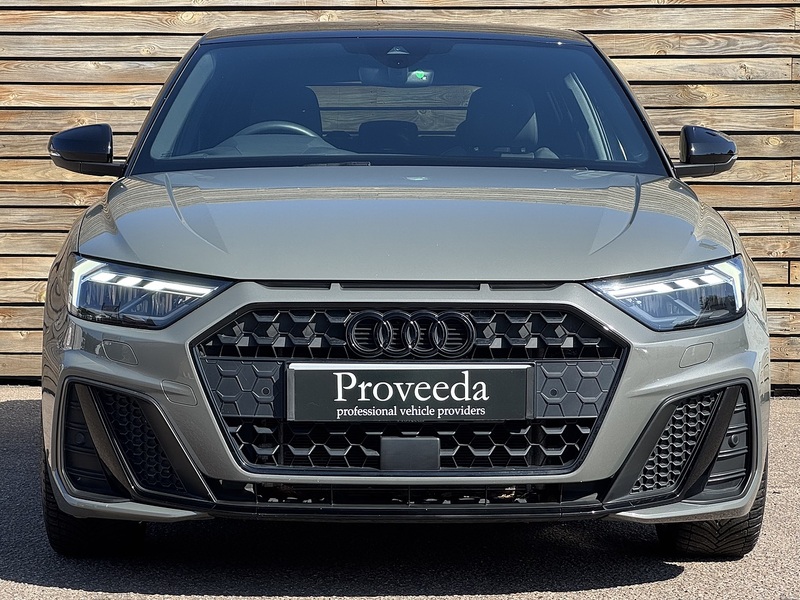 Audi A1 2024'74 TFSI Black Edition | Technoloy Pack  | Sonos Sound - U9167