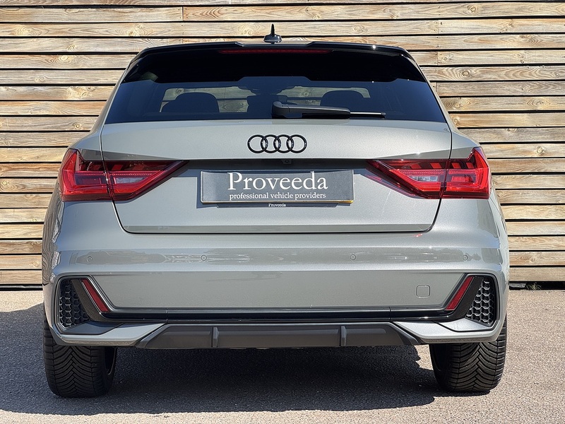 Audi A1 2024'74 TFSI Black Edition | Technoloy Pack  | Sonos Sound - U9167