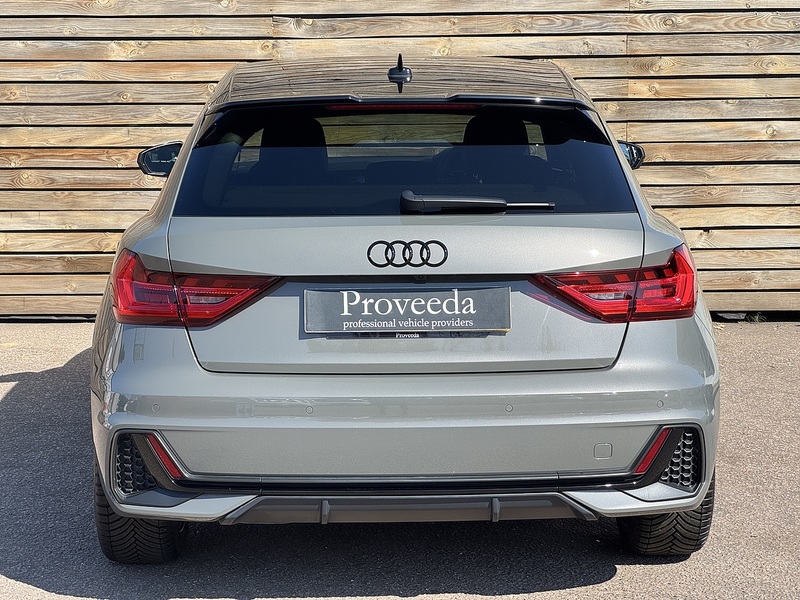 Audi A1 2024'74 TFSI Black Edition | Technoloy Pack  | Sonos Sound - U9167