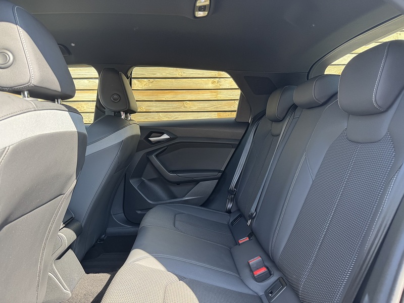 Audi A1 2024'74 TFSI Black Edition | Technoloy Pack  | Sonos Sound - U9167