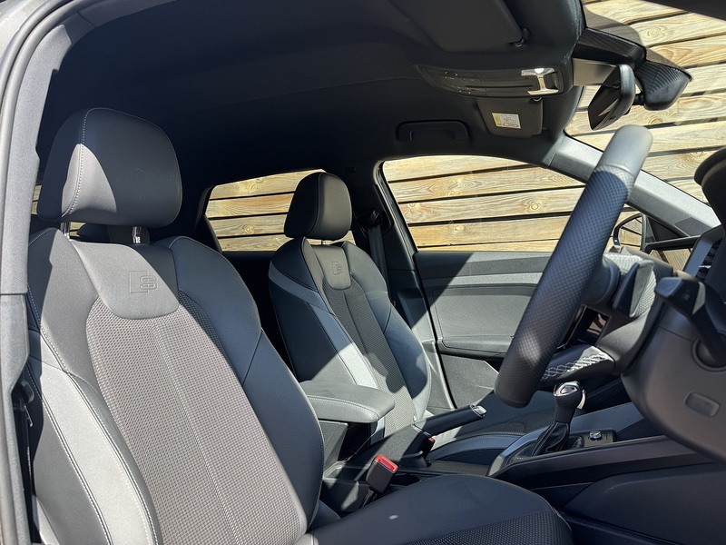 Audi A1 2024'74 TFSI Black Edition | Technoloy Pack  | Sonos Sound - U9167