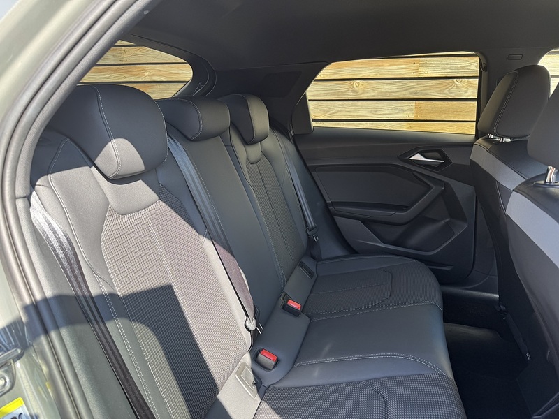 Audi A1 2024'74 TFSI Black Edition | Technoloy Pack  | Sonos Sound - U9167