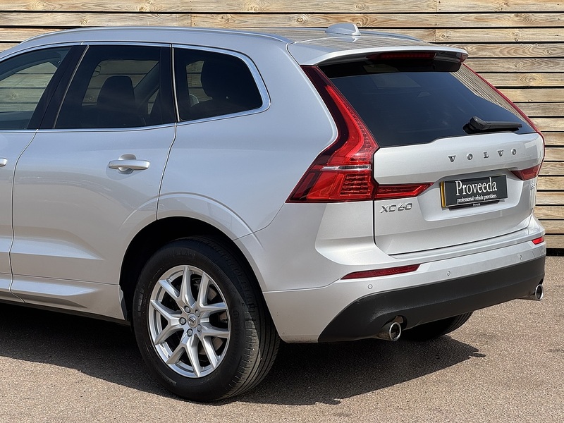 Volvo XC60 2020'20 B5 MHEV Momentum | Heated Steering Wheel | Top Spec! - U9172
