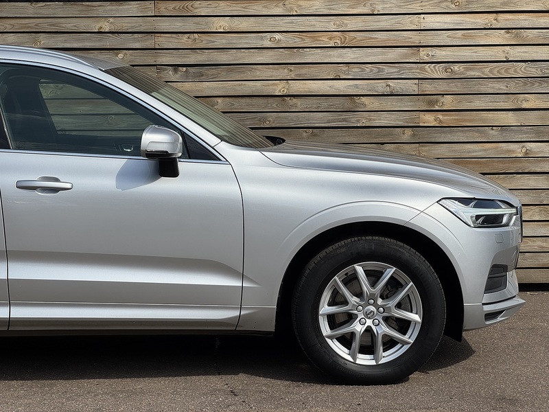 Volvo XC60 2020'20 B5 MHEV Momentum | Heated Steering Wheel | Top Spec! - U9172