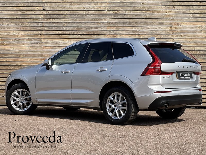 Volvo XC60 2020'20 B5 MHEV Momentum | Heated Steering Wheel | Top Spec! - U9172