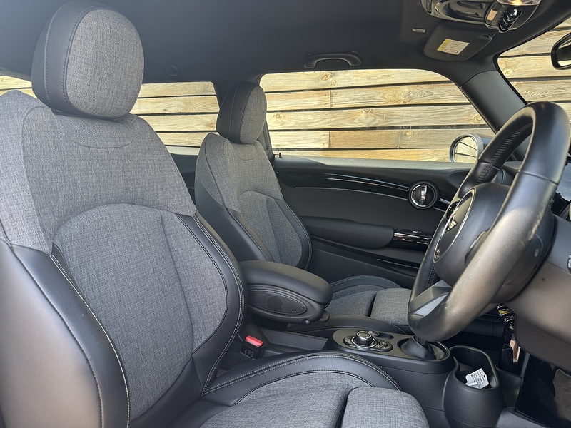 MINI Electric Hatch 2021'21 Cooper SE Level 2 | Heated Steering Wheel | Moonwalk Grey - U9185