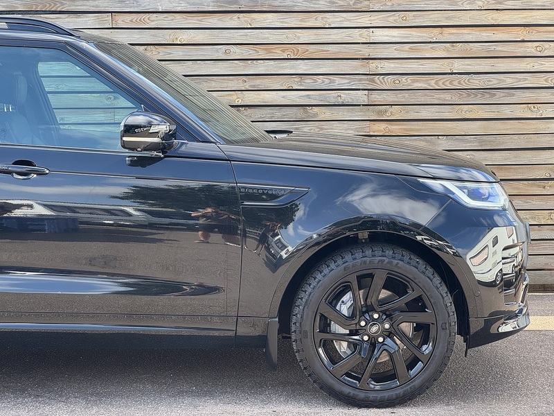 Land Rover Discovery 2022'72 D300 MHEV R-Dynamic HSE Commercial | Huge Spec | Rear Seat Conversion - U9186