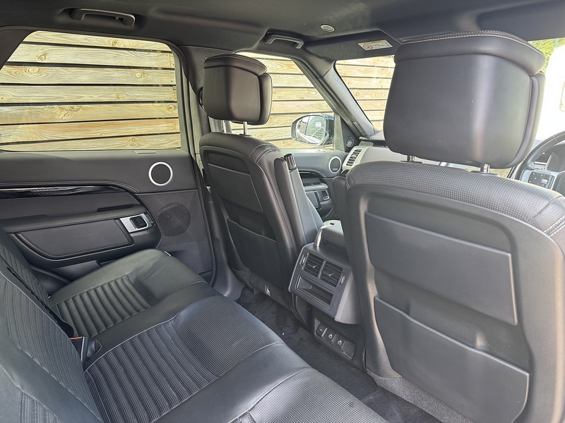Land Rover Discovery 2022'72 D300 MHEV R-Dynamic HSE Commercial | Huge Spec | Rear Seat Conversion - U9186