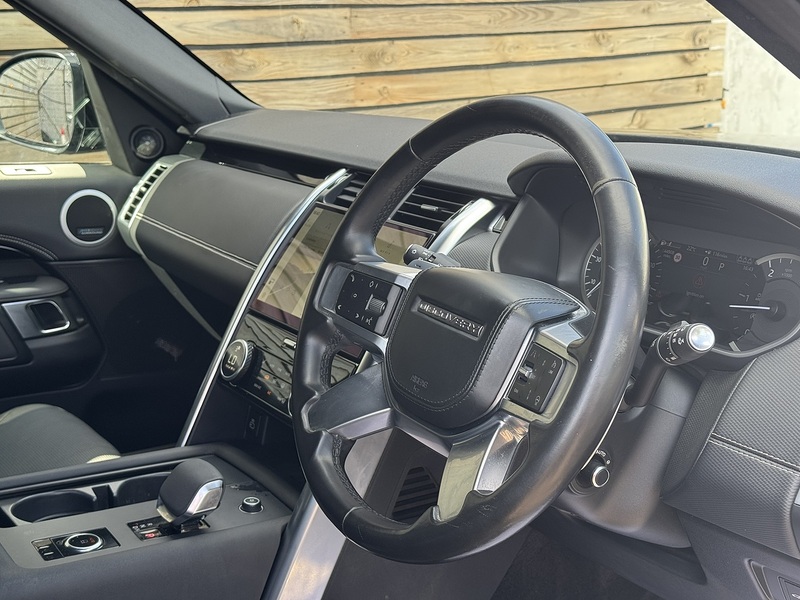 Land Rover Discovery 2022'72 D300 MHEV R-Dynamic HSE Commercial | Huge Spec | Rear Seat Conversion - U9186