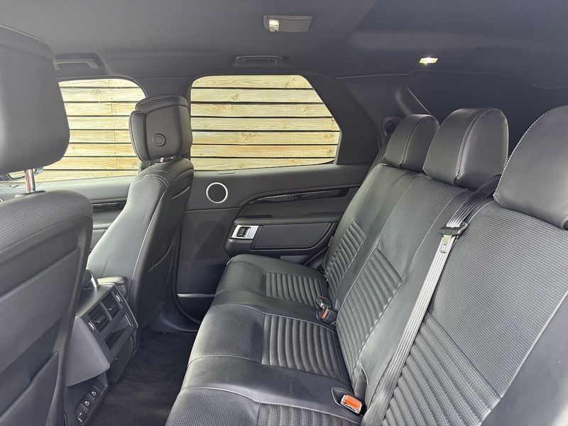 Land Rover Discovery 2022'72 D300 MHEV R-Dynamic HSE Commercial | Huge Spec | Rear Seat Conversion - U9186