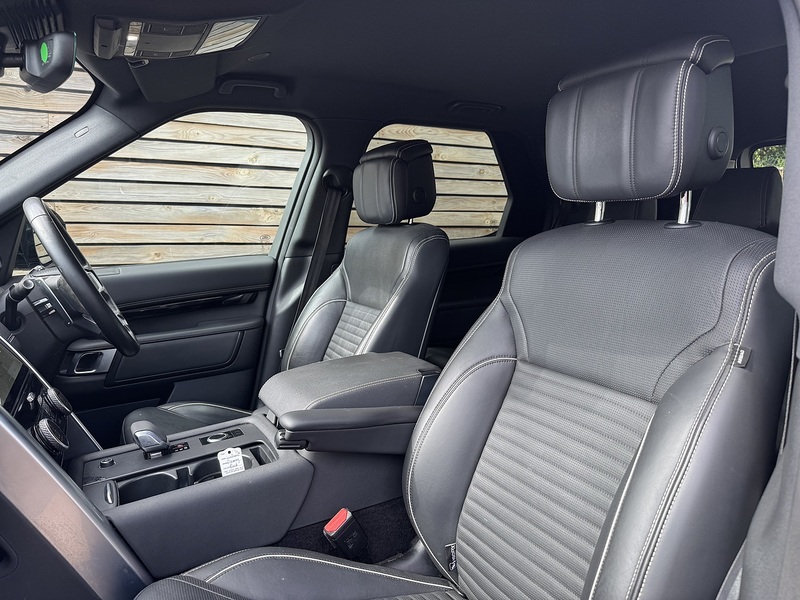 Land Rover Discovery 2022'72 D300 MHEV R-Dynamic HSE Commercial | Huge Spec | Rear Seat Conversion - U9186