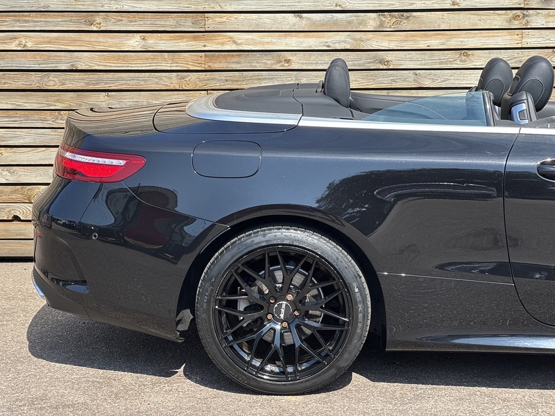 Mercedes-Benz E Class 2019'19 E220d AMG Line Cabriolet | Ambient Lighting | Open Air Driving - U9192