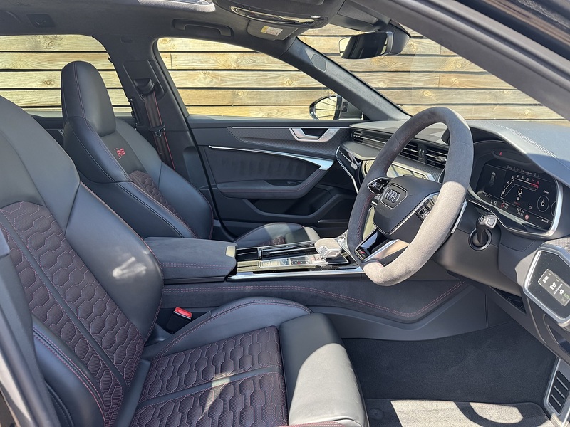 Audi RS6 Avant 2024'74TFSI V8 Performance Carbon Vorsprung | Genuine Urban Kit - U9202