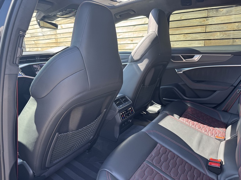 Audi RS6 Avant 2024'74TFSI V8 Performance Carbon Vorsprung | Genuine Urban Kit - U9202