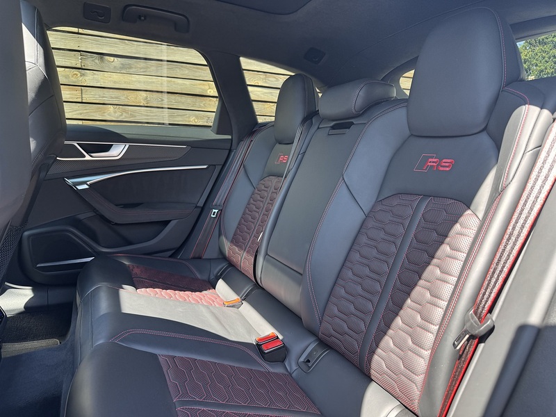 Audi RS6 Avant 2024'74TFSI V8 Performance Carbon Vorsprung | Genuine Urban Kit - U9202