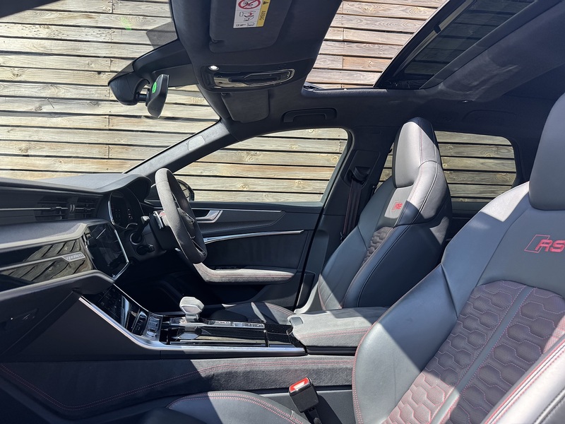 Audi RS6 Avant 2024'74TFSI V8 Performance Carbon Vorsprung | Genuine Urban Kit - U9202