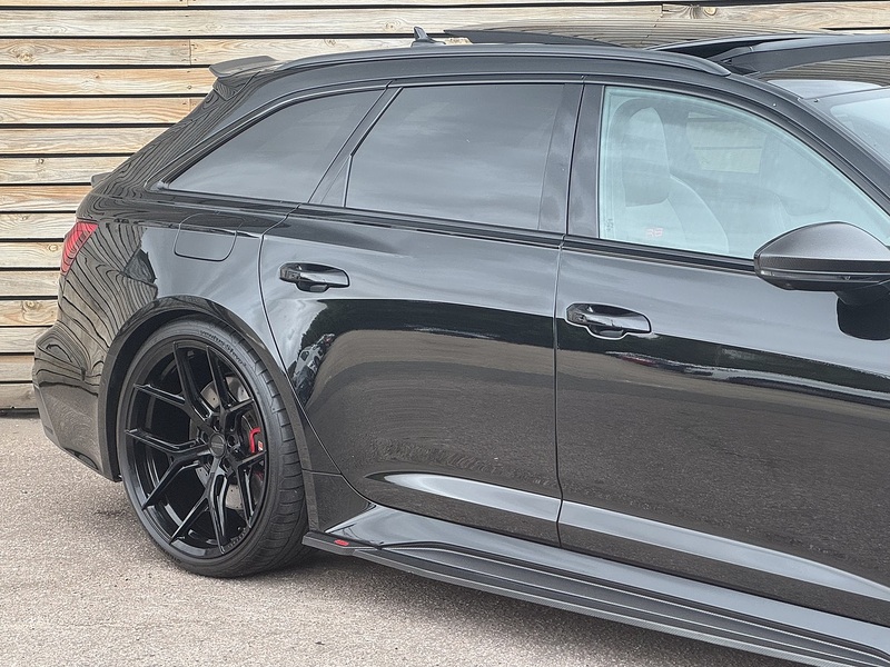 Audi RS6 Avant 2024'74TFSI V8 Performance Carbon Vorsprung | Genuine Urban Kit - U9202