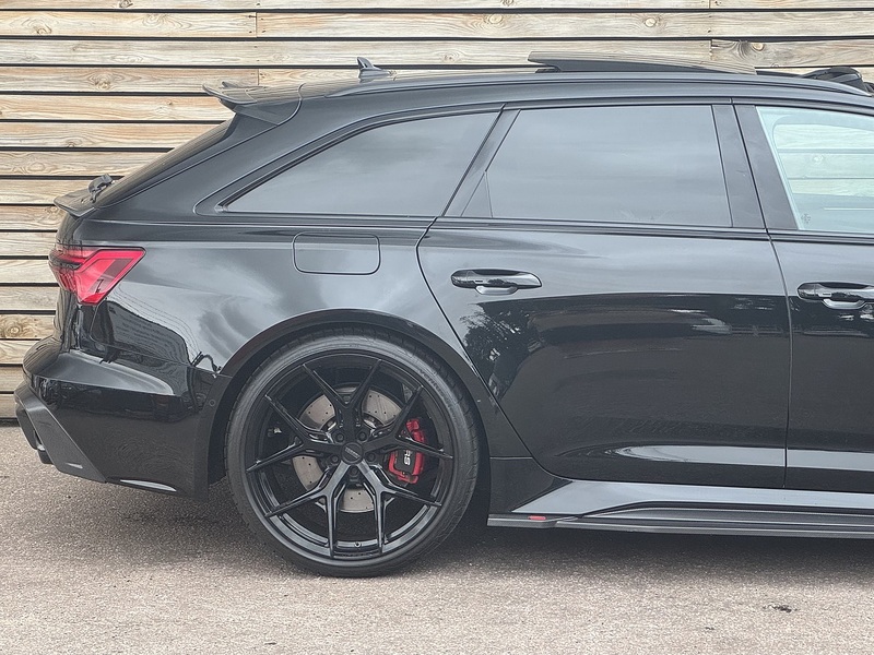 Audi RS6 Avant 2024'74TFSI V8 Performance Carbon Vorsprung | Genuine Urban Kit - U9202
