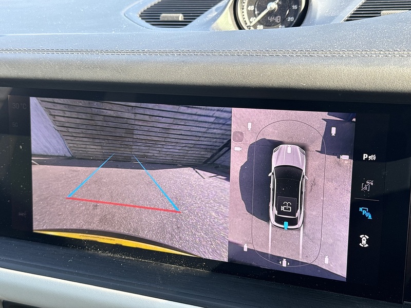 Porsche Cayenne 2025'75 V6 E-Hybrid Black Edition | Pan Roof | BOSE - U9207