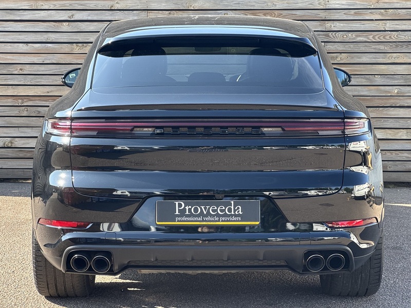 Porsche Cayenne 2025'75 V6 E-Hybrid Black Edition | Pan Roof | BOSE - U9207